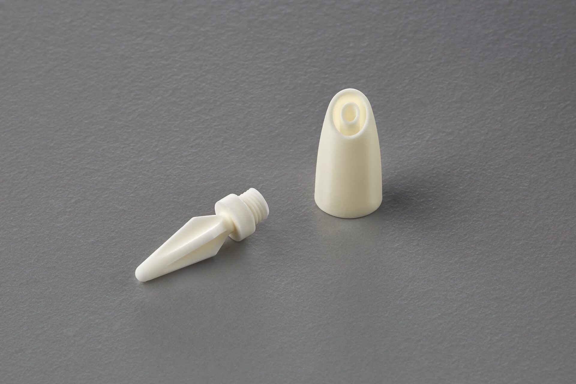 Bauteile aus Zirkonoxid (ZrO₂) und Aluminiumoxid (Al₂O₃)
